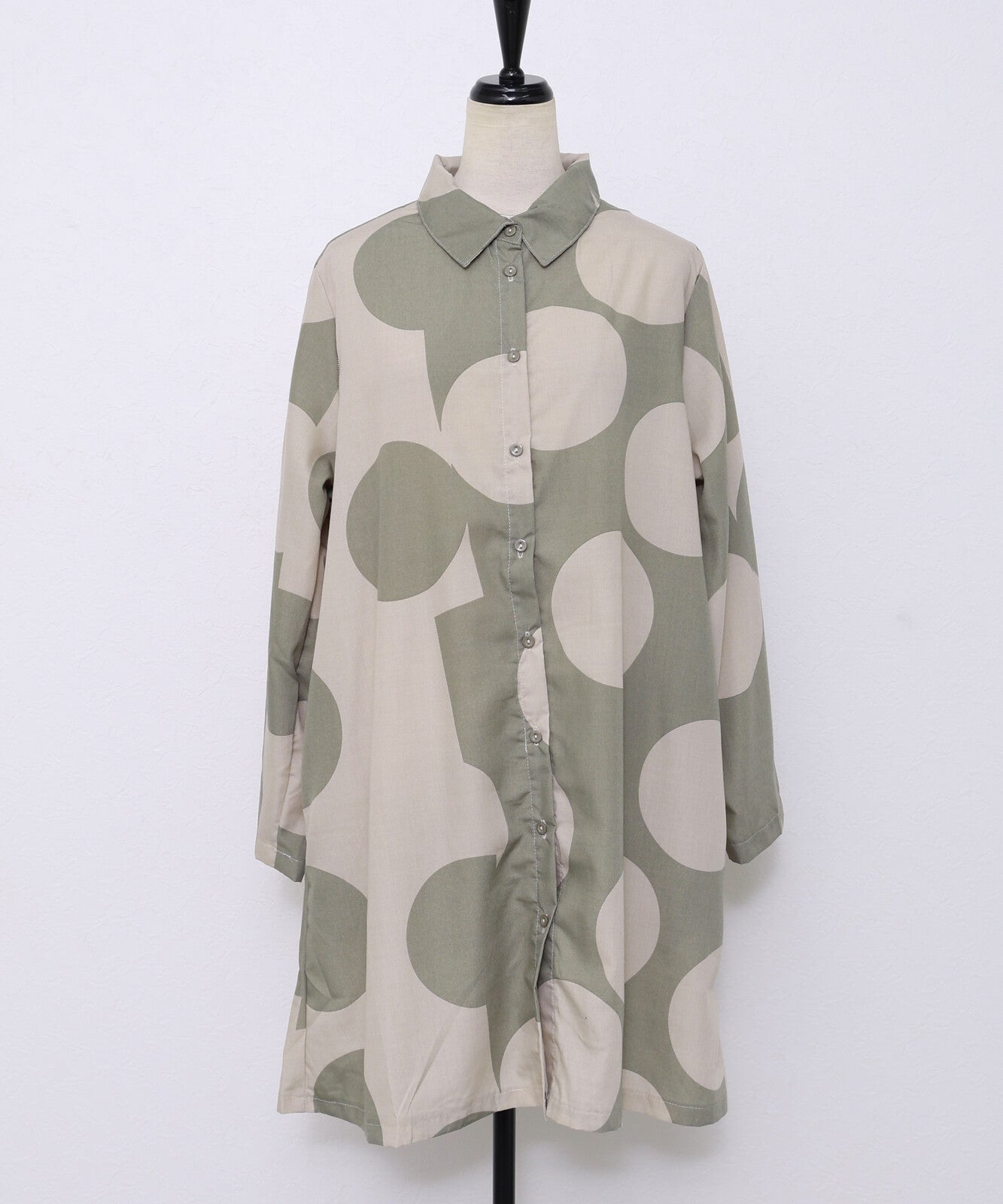 撞色大圓點長身襯衫