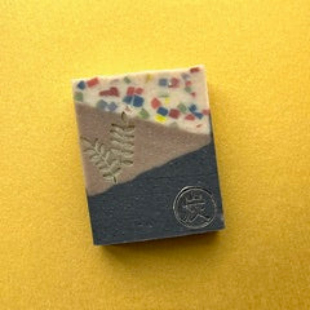 左手香 燕麥 薏仁 竹炭 芝麻 保濕修護 手工皂