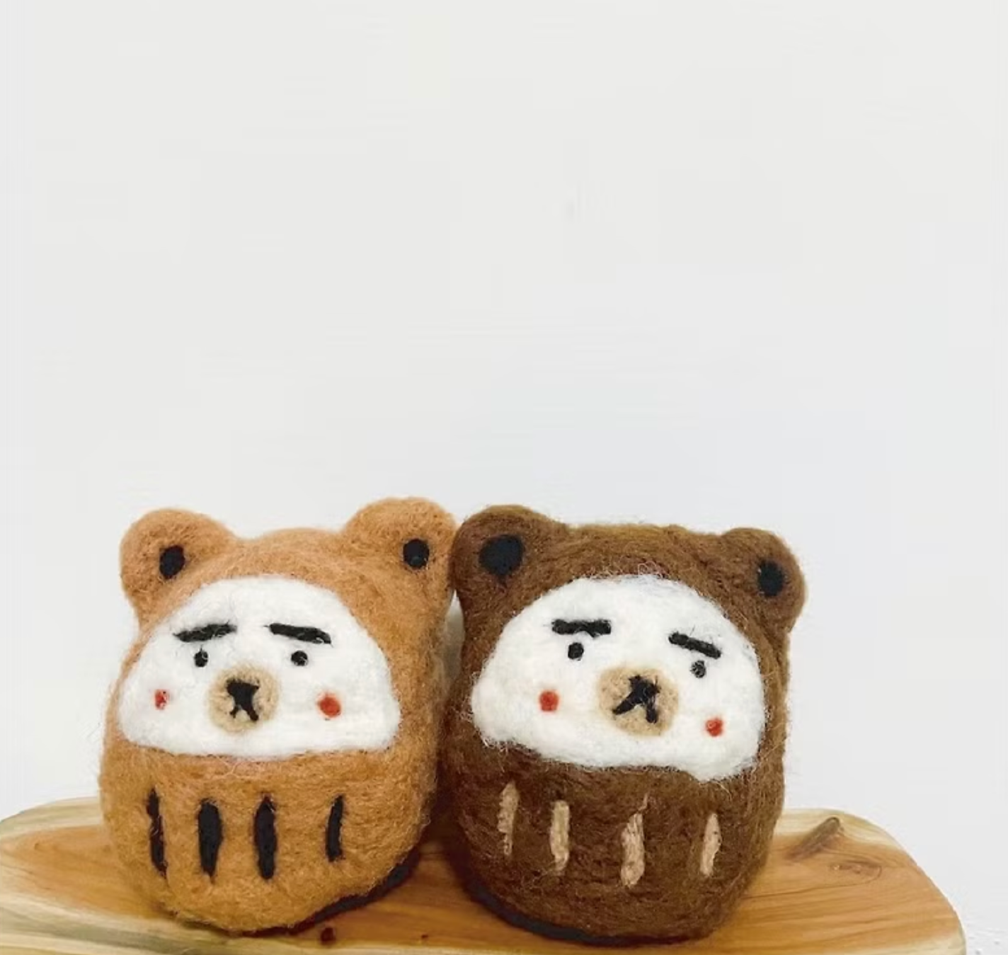 Wool felt material bag-Bearing Daruma (2 styles) (with instructional video)