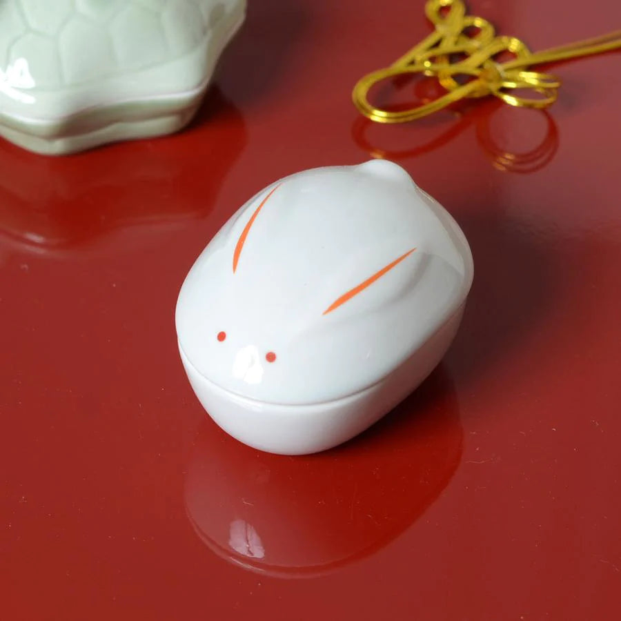 Mascot animal shaped small dish