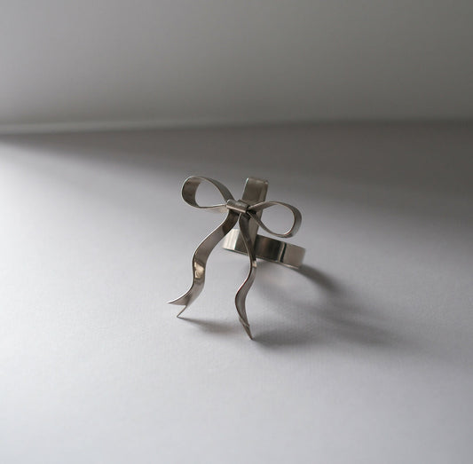 Ribbonery Flower Holder