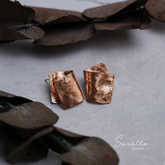 純銅錘紋折疊造型穿孔耳環