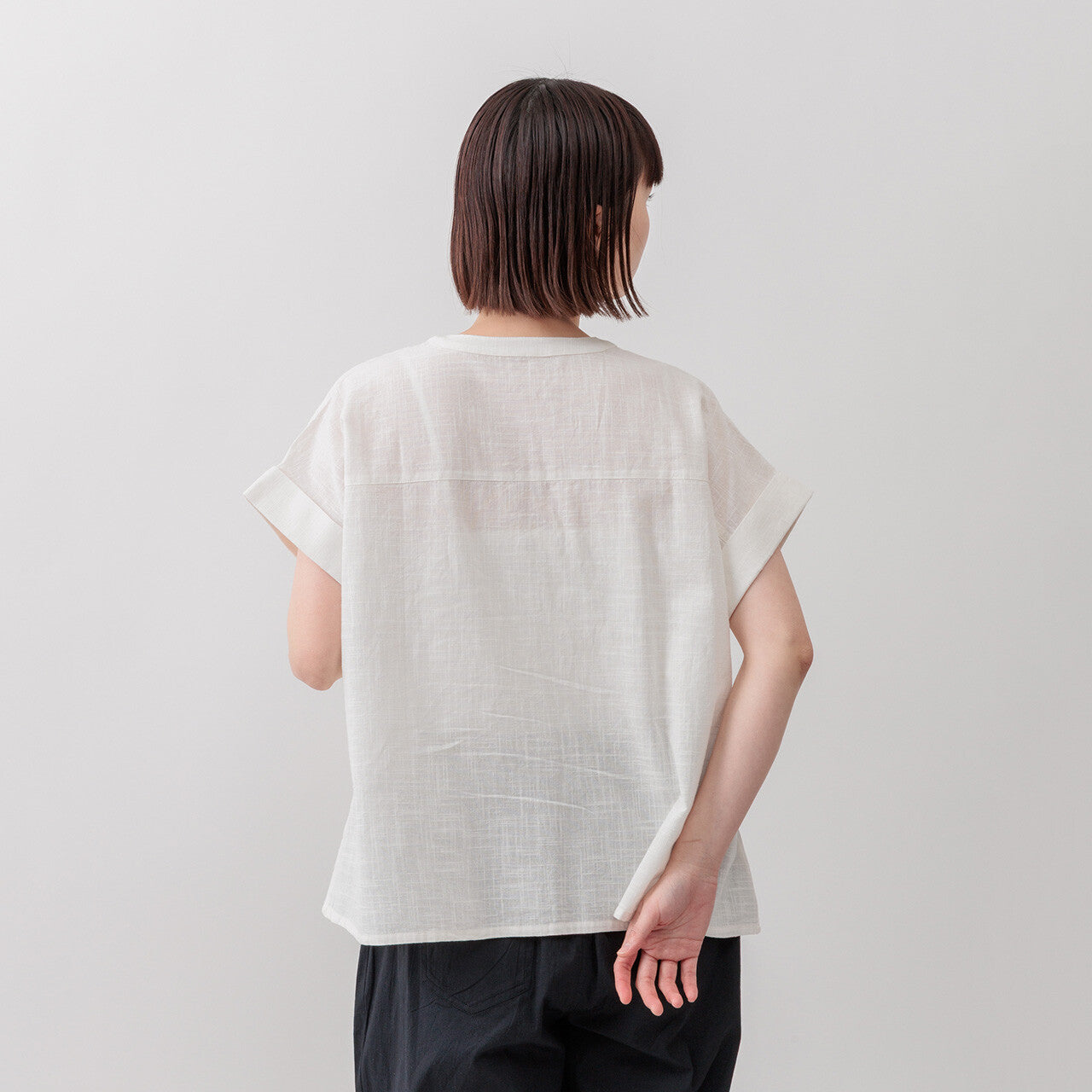 竹節棉刺繡圖案上衣