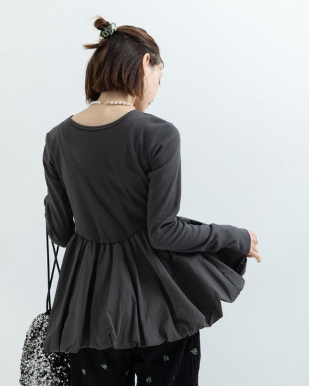 羅紋拼接蓬蓬裙下擺上衣