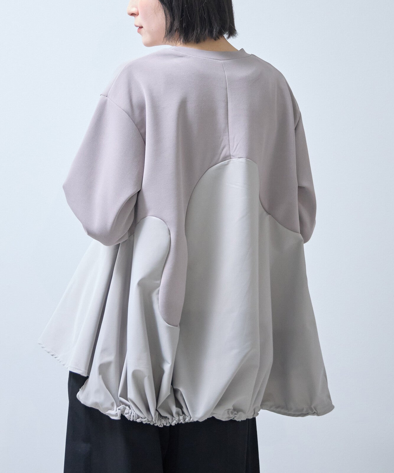 抽繩下擺廓形上衣