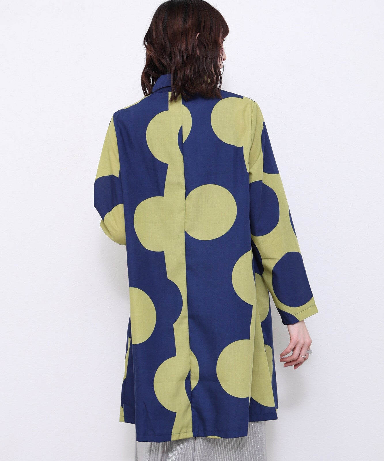 撞色大圓點長身襯衫