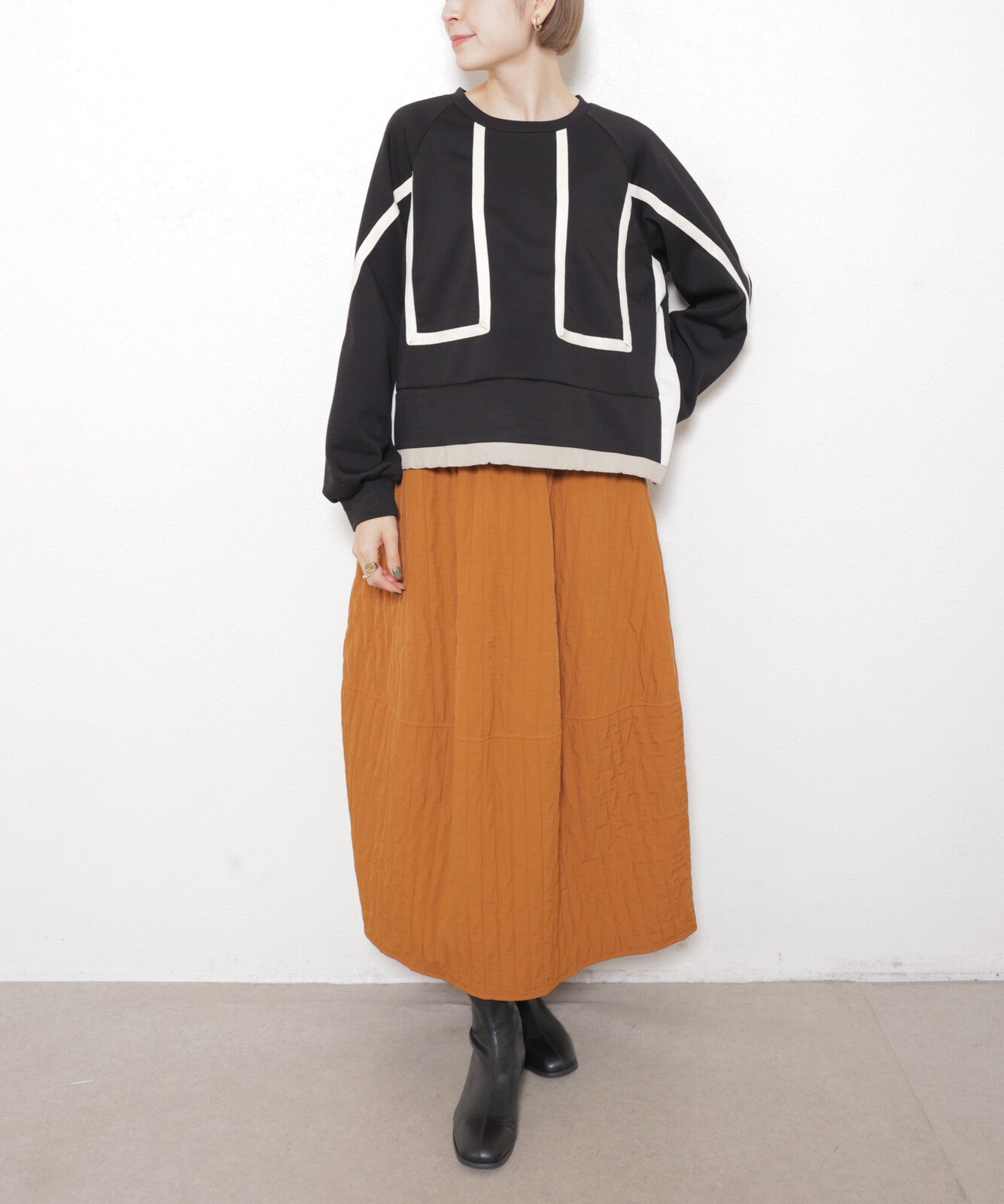 抽繩下擺方形織帶圖案衛衣