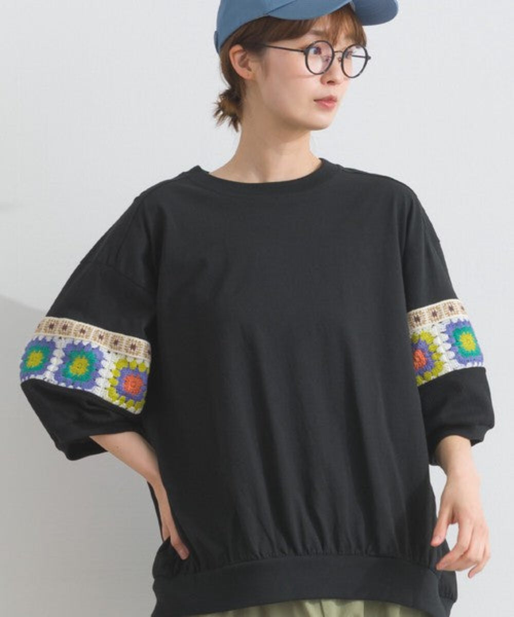 袖口鉤花圖案寬鬆T-shirt