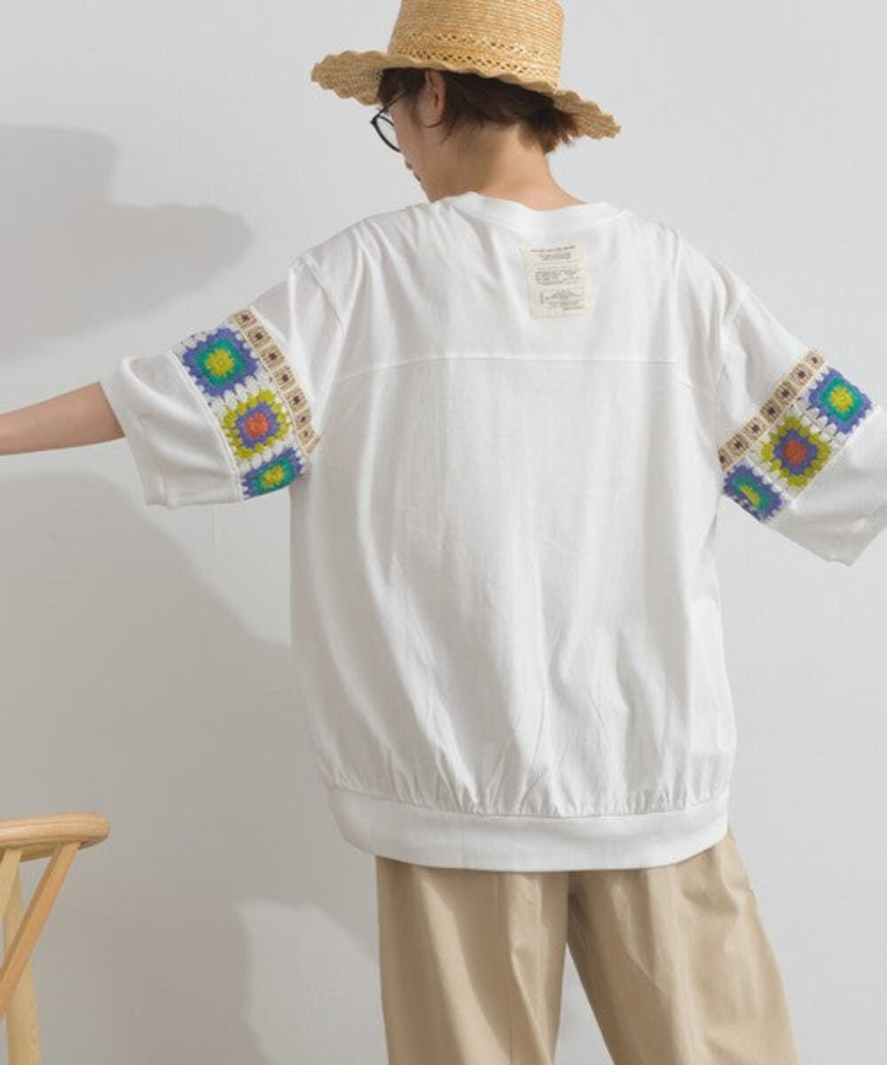 袖口鉤花圖案寬鬆T-shirt