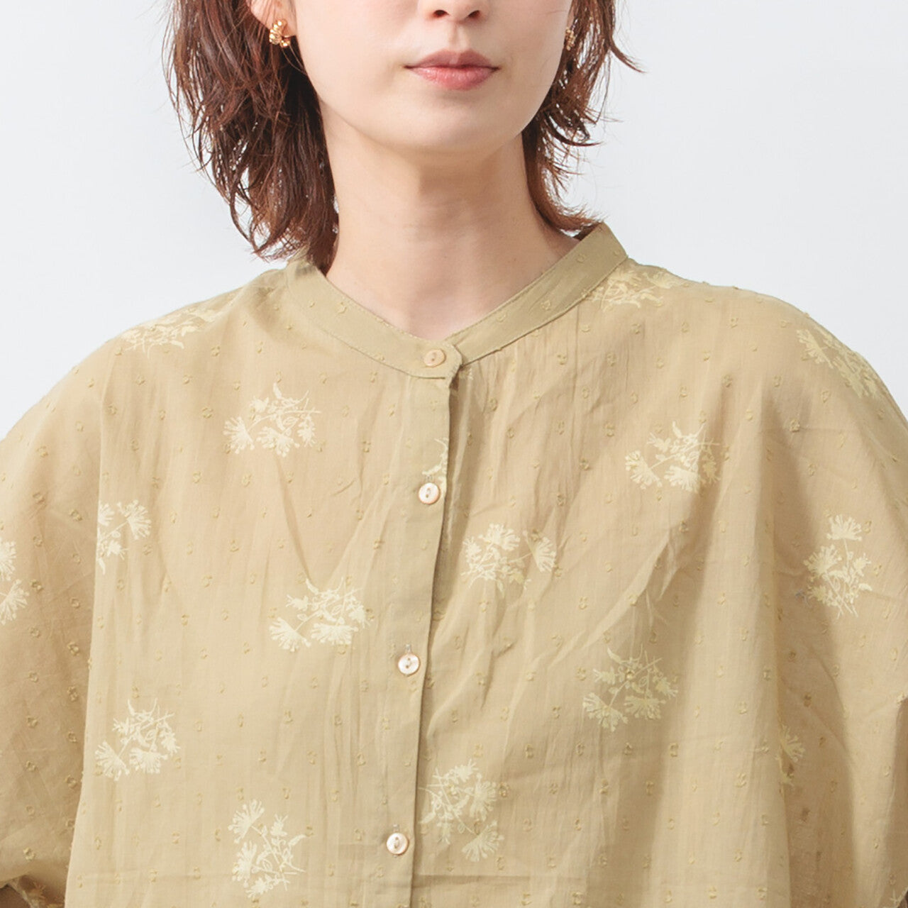 輕薄花卉圖案印花襯衫