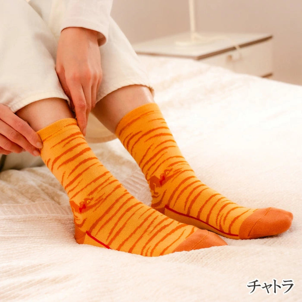 日本製 貓咪斑紋圖案中筒襪 (女裝)
