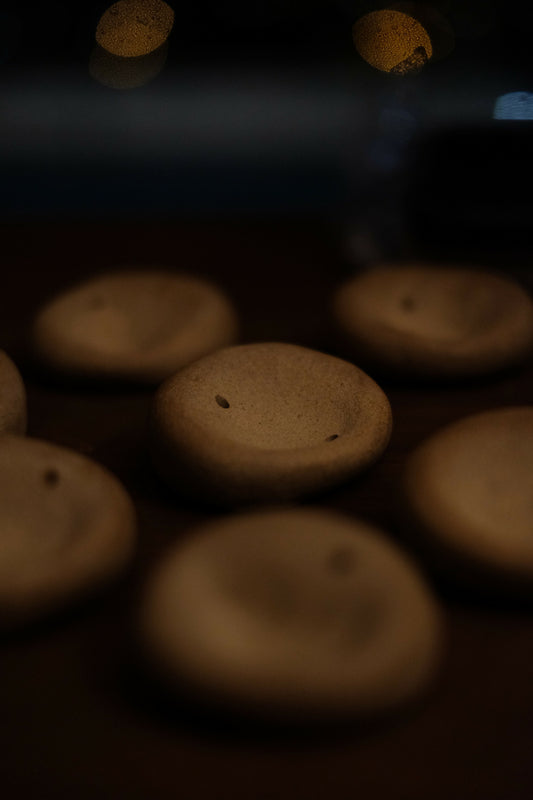 knead the dough incense' holder