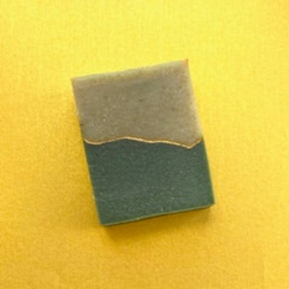 安息香 洋甘菊 杏核 螺旋藻 牛油果油 保濕修護 手工皂