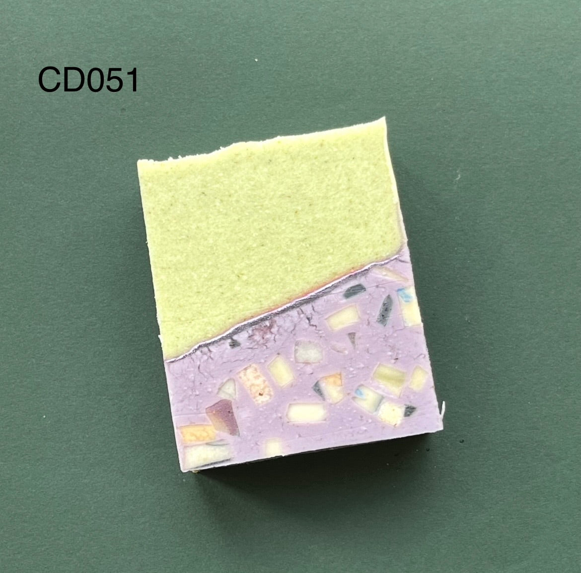 小麥草 燕麥 紫草 牛油果 乳木果油 保濕修護 手工皂