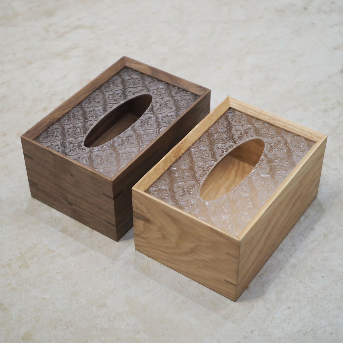 Burumu 白橡木海棠花紙巾盒