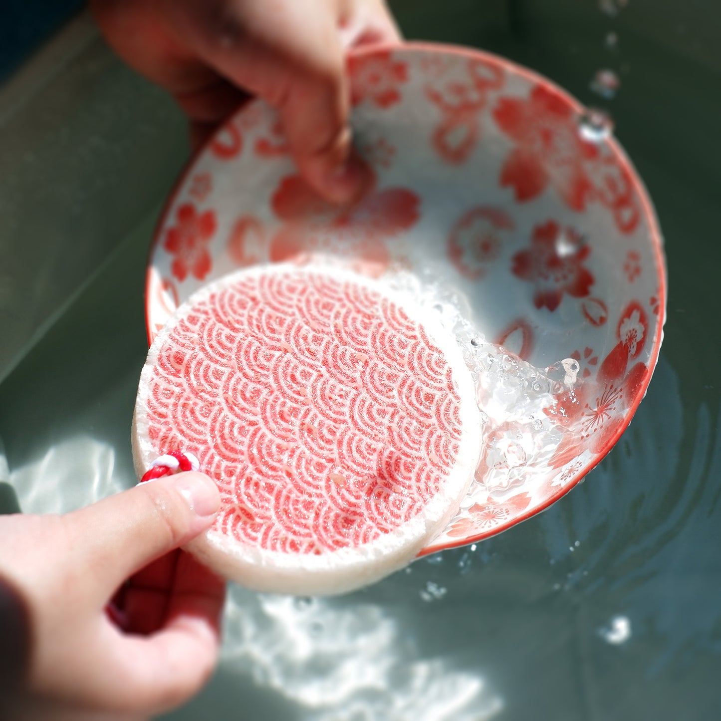 Leaffy plant fiber sponge Izumiko Rising Sun (Red)