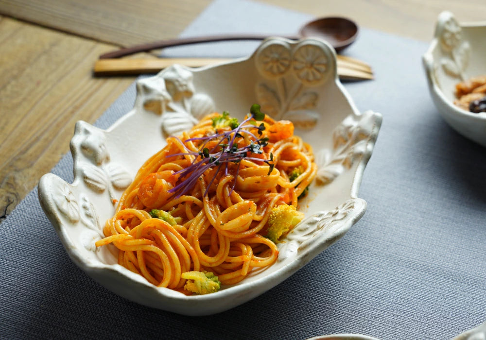 益子燒 花卉浮雕圖案橢圓碟