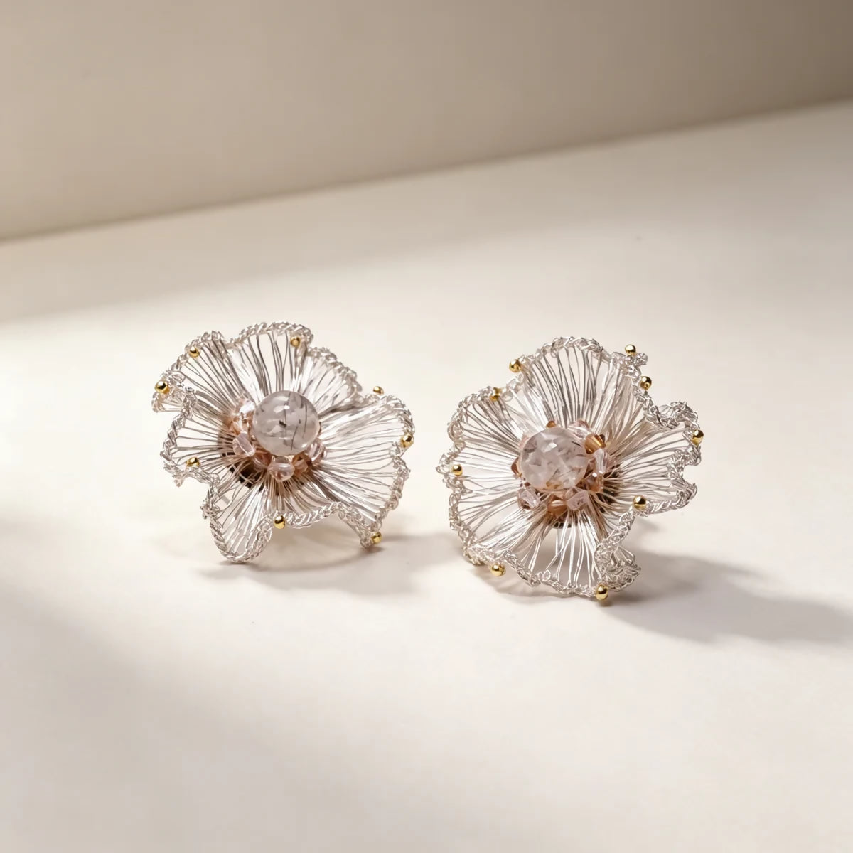 [Flower Shadow- Silver 3cm] Embroidered Earrings