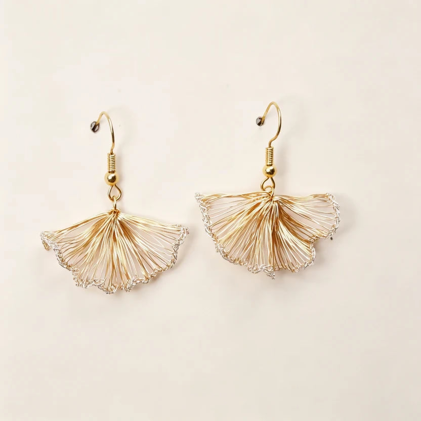 [Iridescent-Gold and silver trim 3cm] Embroidered Earrings（dangling style）