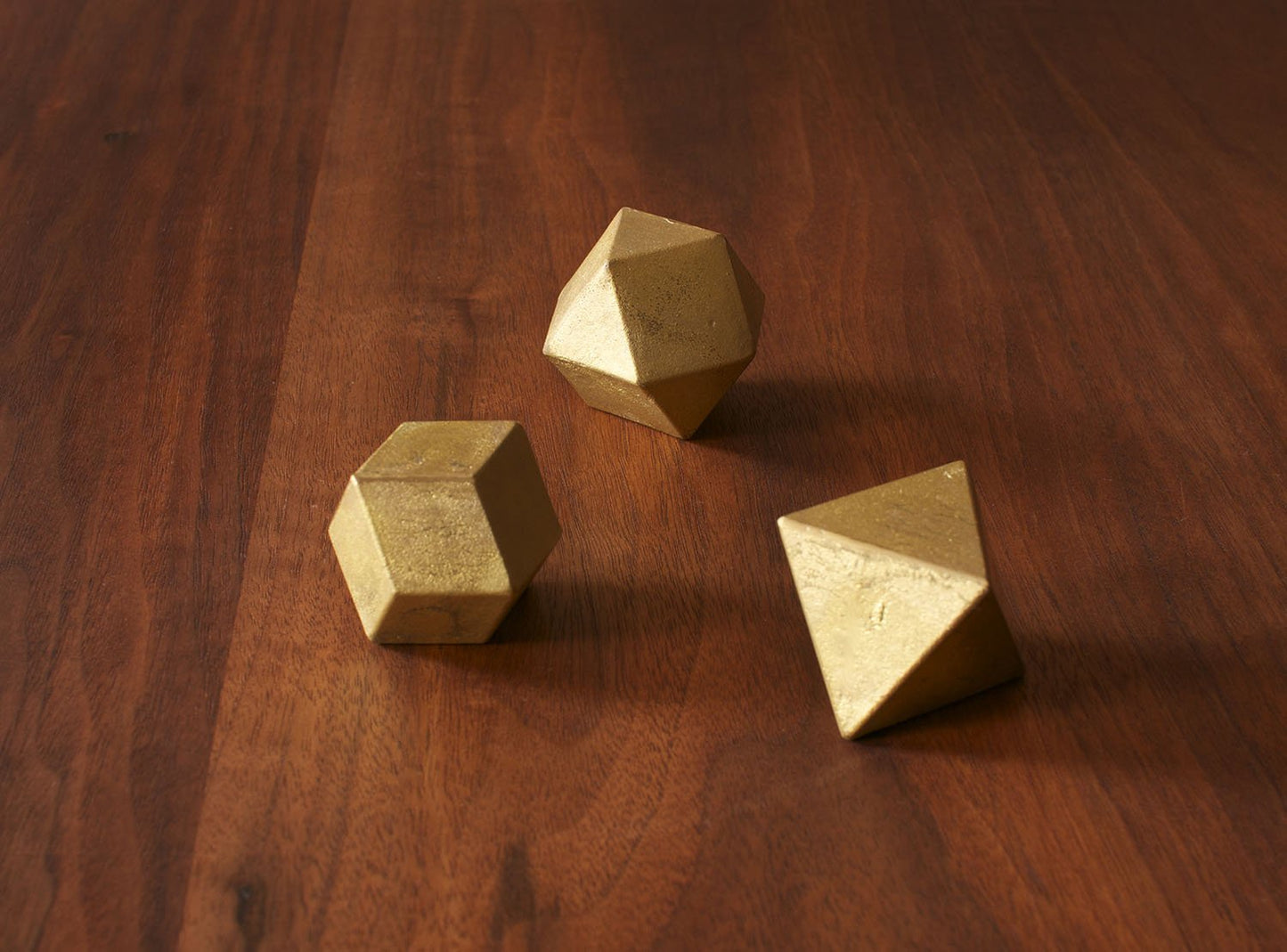 Japanese craftsmen hand-made all-brass Zhenyu paperweight-Triangle